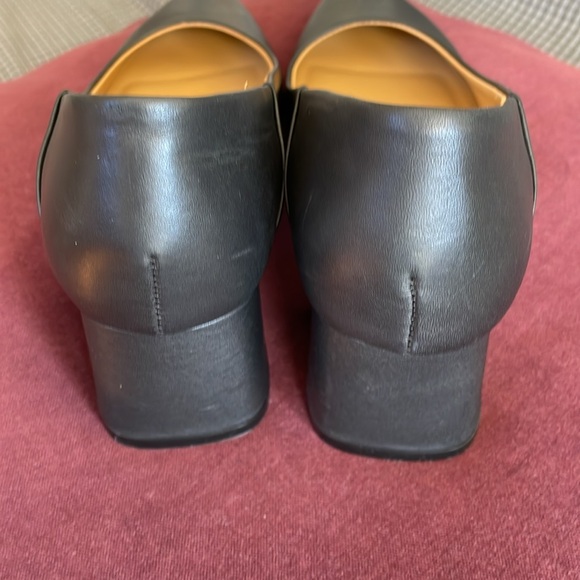 NWOB Nisolo Fiorela Black Block Heels
Size 8.5 - Picture 4 of 8
